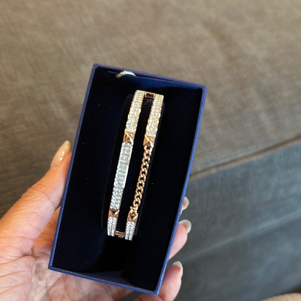 Elegant Gold and Silver Bracelet